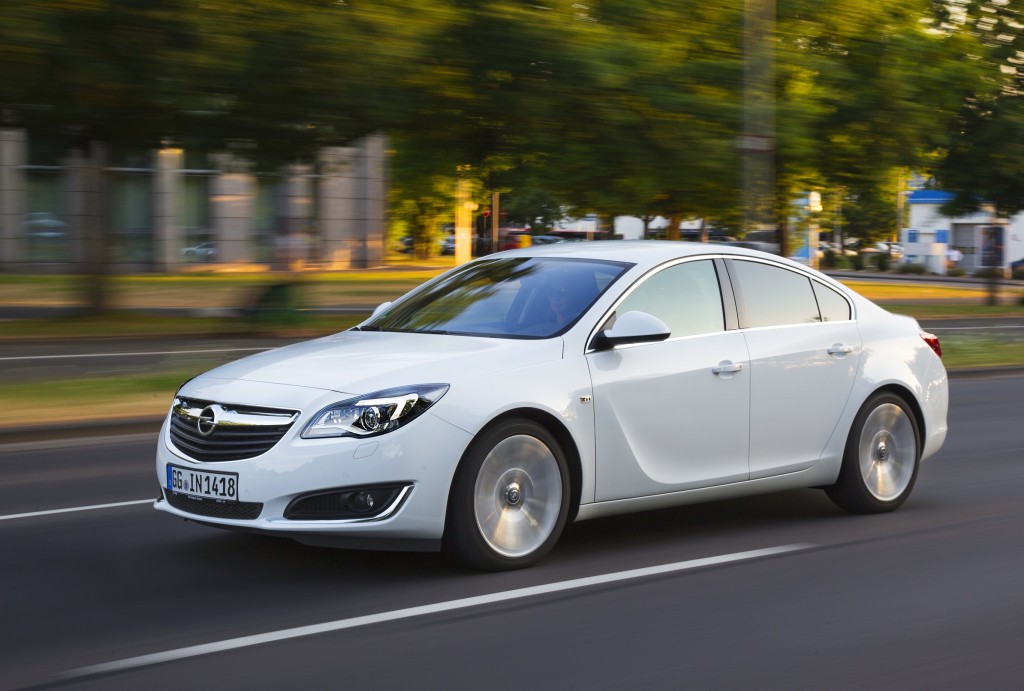 Opel Insignia runder 100 000 enheder (50)