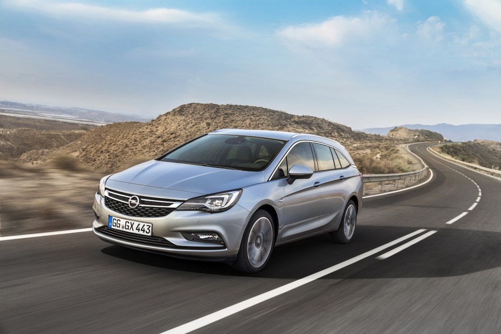 Opel-Astra-Sports-Tourer-forfra