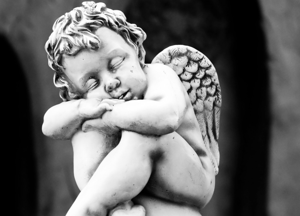 An angel statue